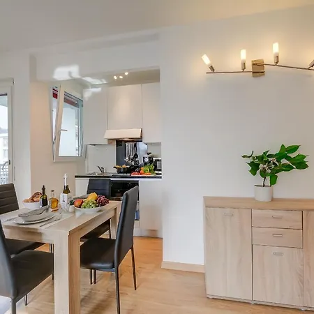 Lean - Happy Apartment *
